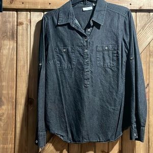 Dark Grey New York & Company Chambray stretch button up blouse Size Medium